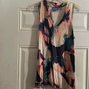 Simply Vera Sleeveless Top. Multicolor